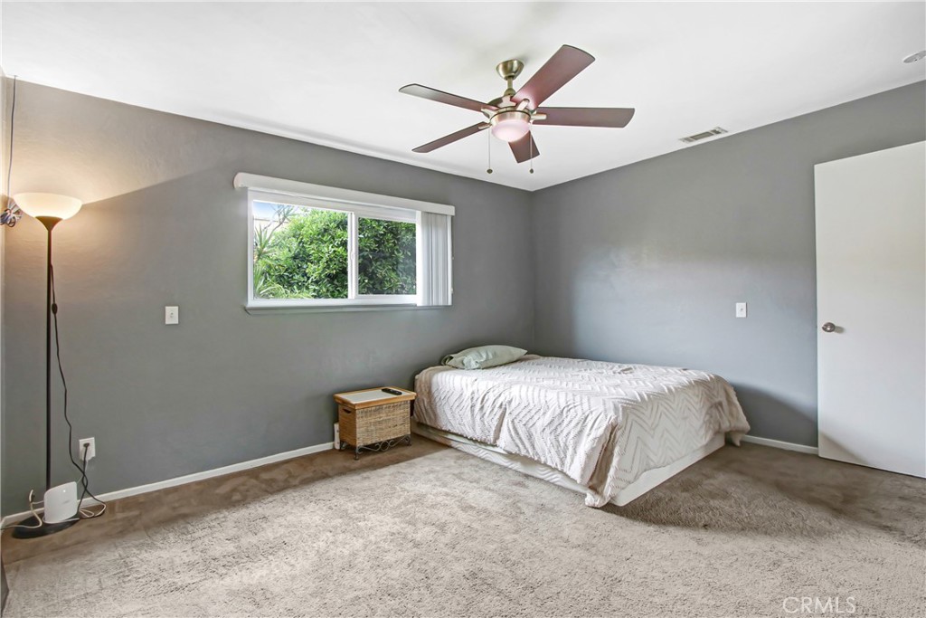 1535 E Hazeltine Property Photo 22