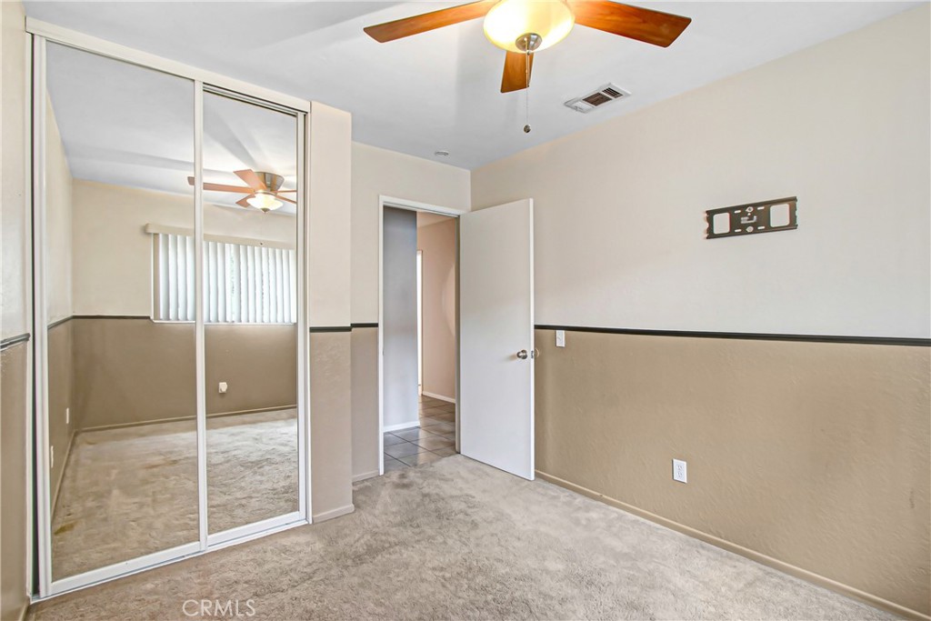 1535 E Hazeltine Property Photo 24