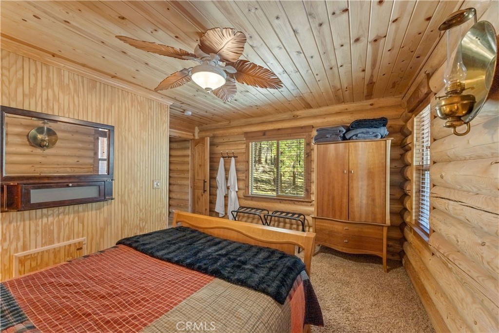 384 Saw Mill Canyon Property Photo 16