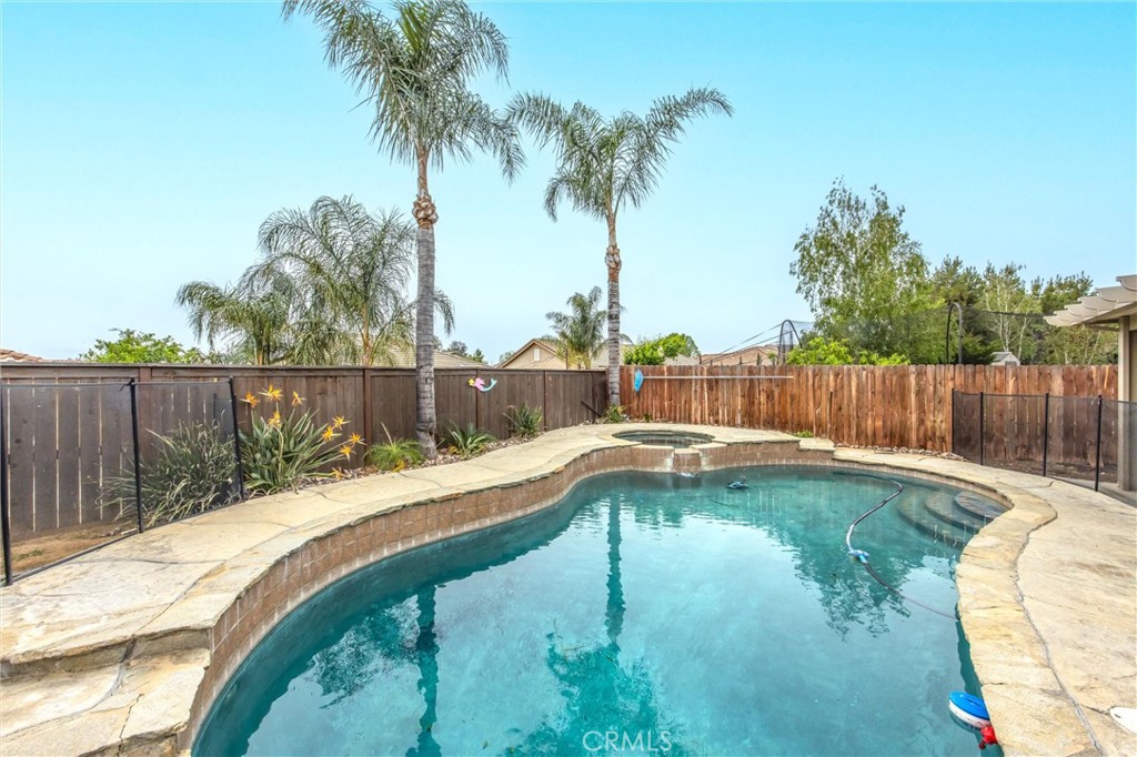 1659 Mariposa Place Property Photo 2