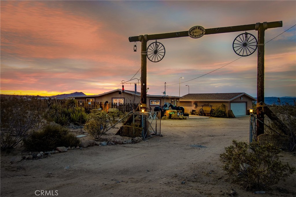 1910 Artesia Avenue Property Photo 6
