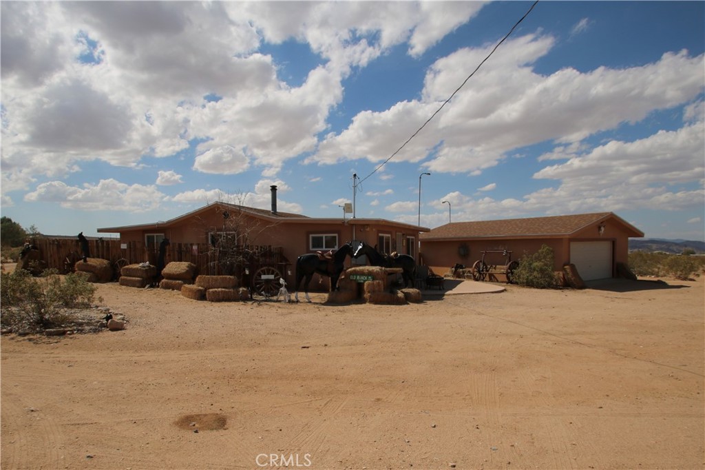 1910 Artesia Avenue Property Photo 11