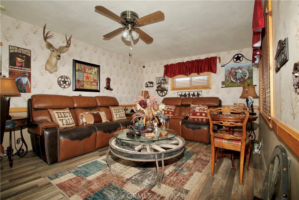 1910 Artesia Avenue Property Photo 20