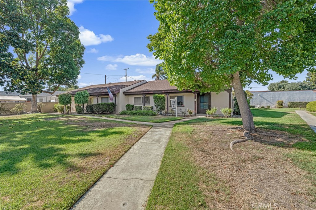 2011 W Katella Property Photo 44