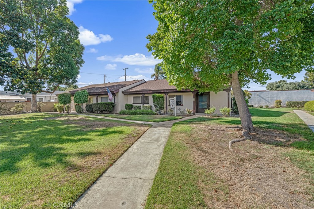 2011 W Katella Property Photo 44