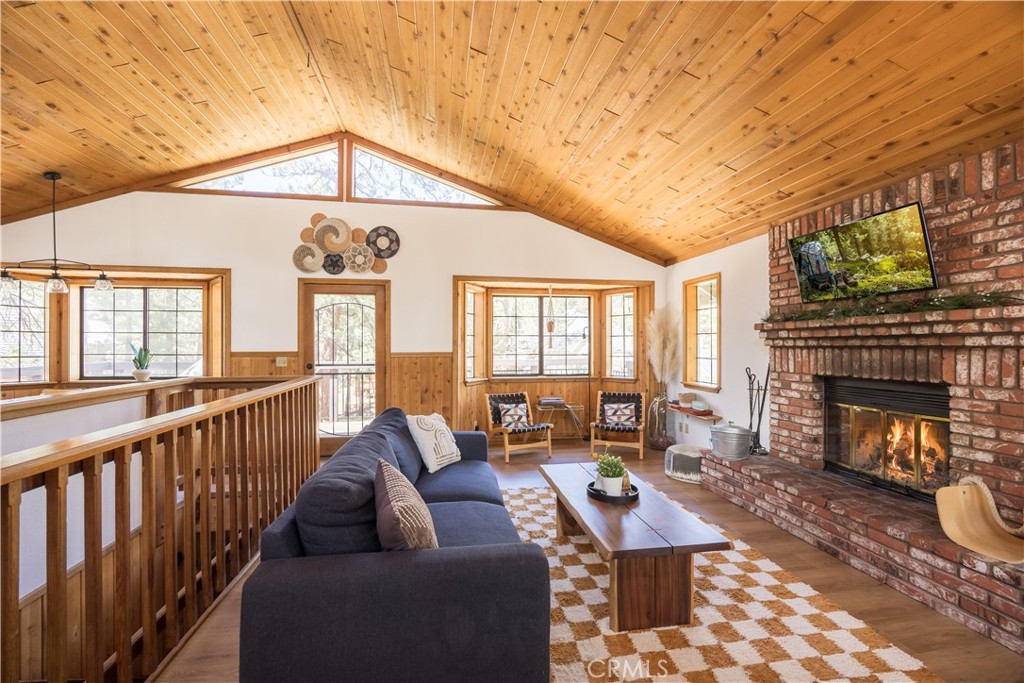 42672 Juniper Drive Property Photo 4