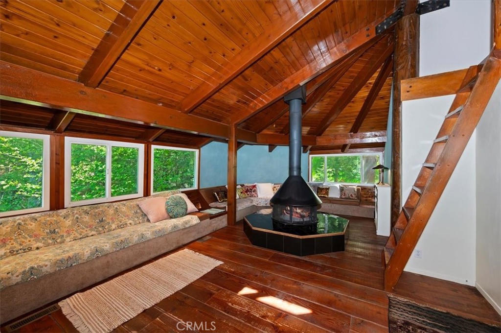 23228 Brookside Property Photo 7