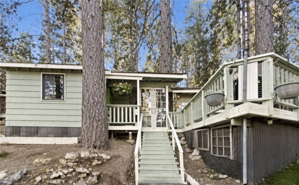 2452 Spring Property Photo 2