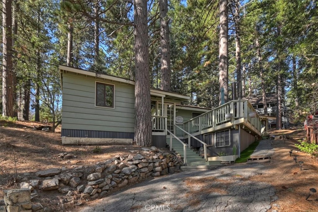 2452 Spring Property Photo 5