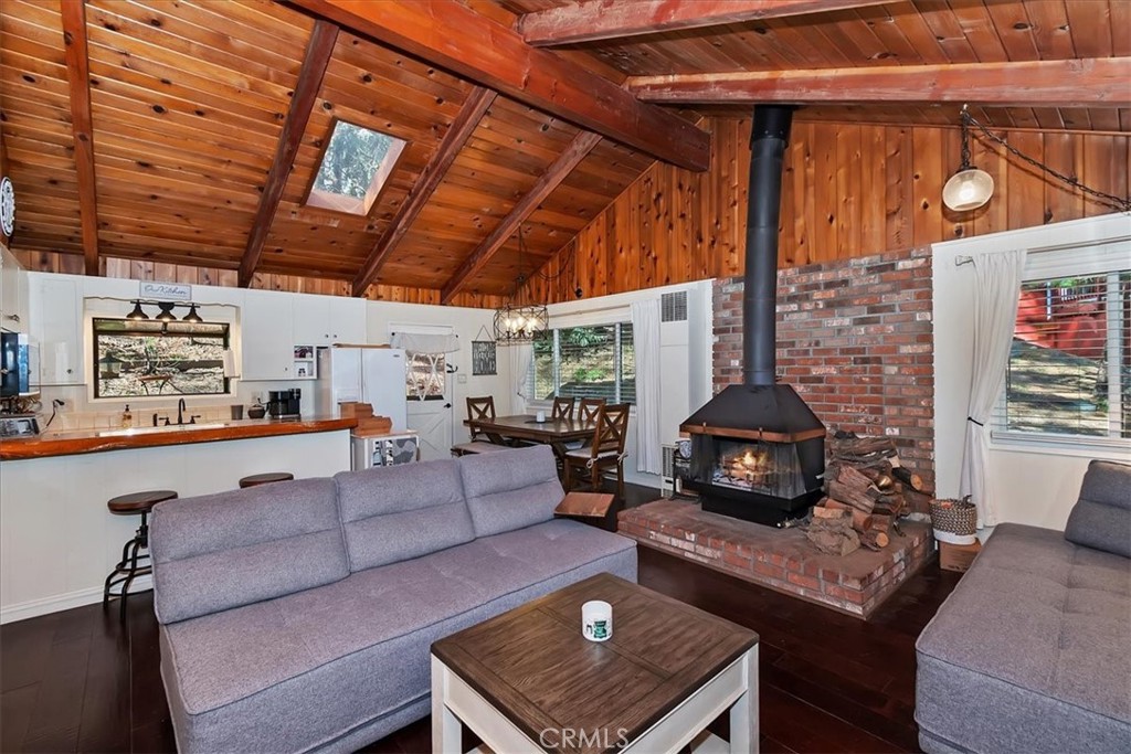 2452 Spring Property Photo 6