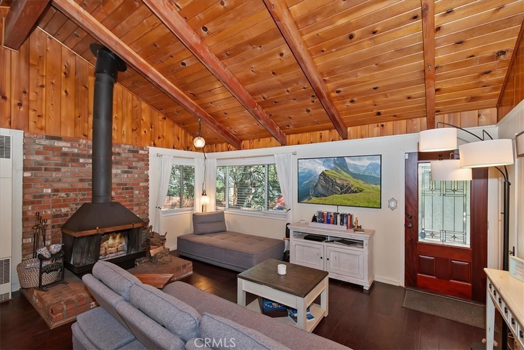2452 Spring Property Photo 8