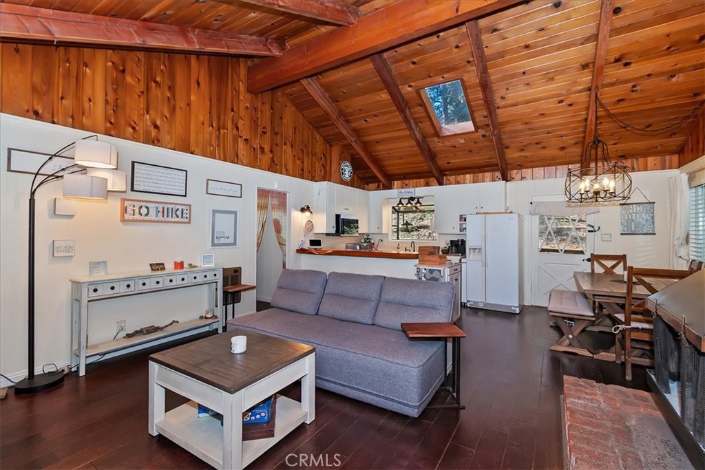 2452 Spring Property Photo 9