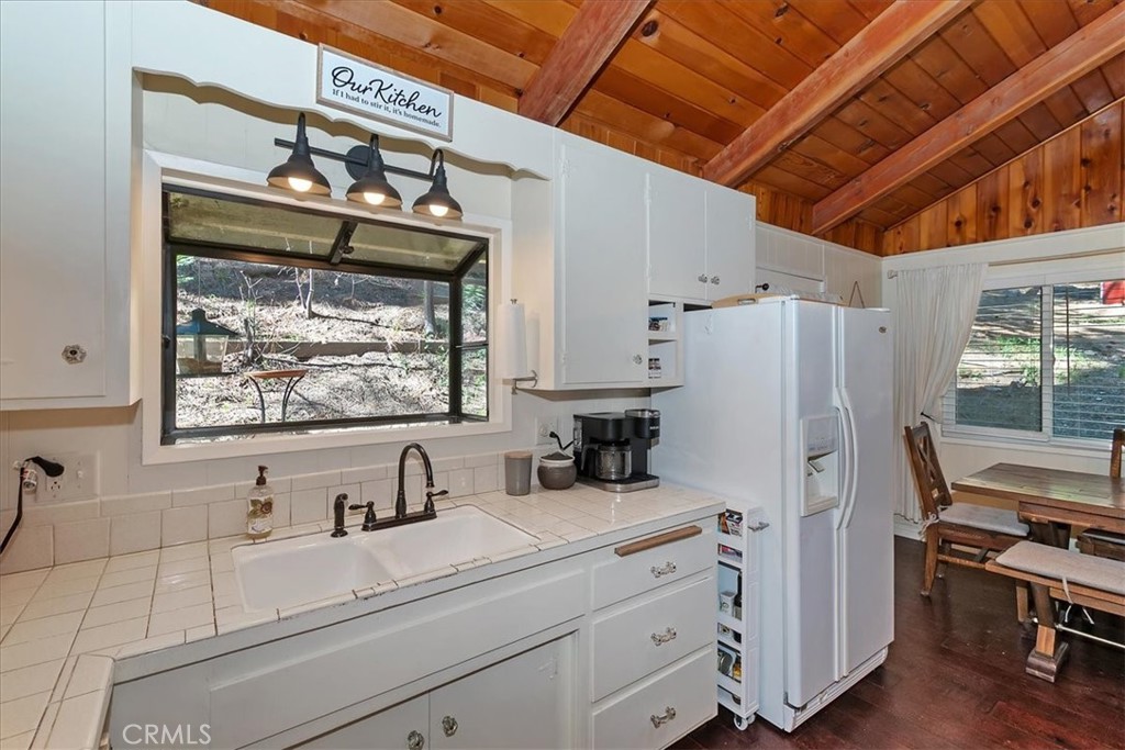 2452 Spring Property Photo 14