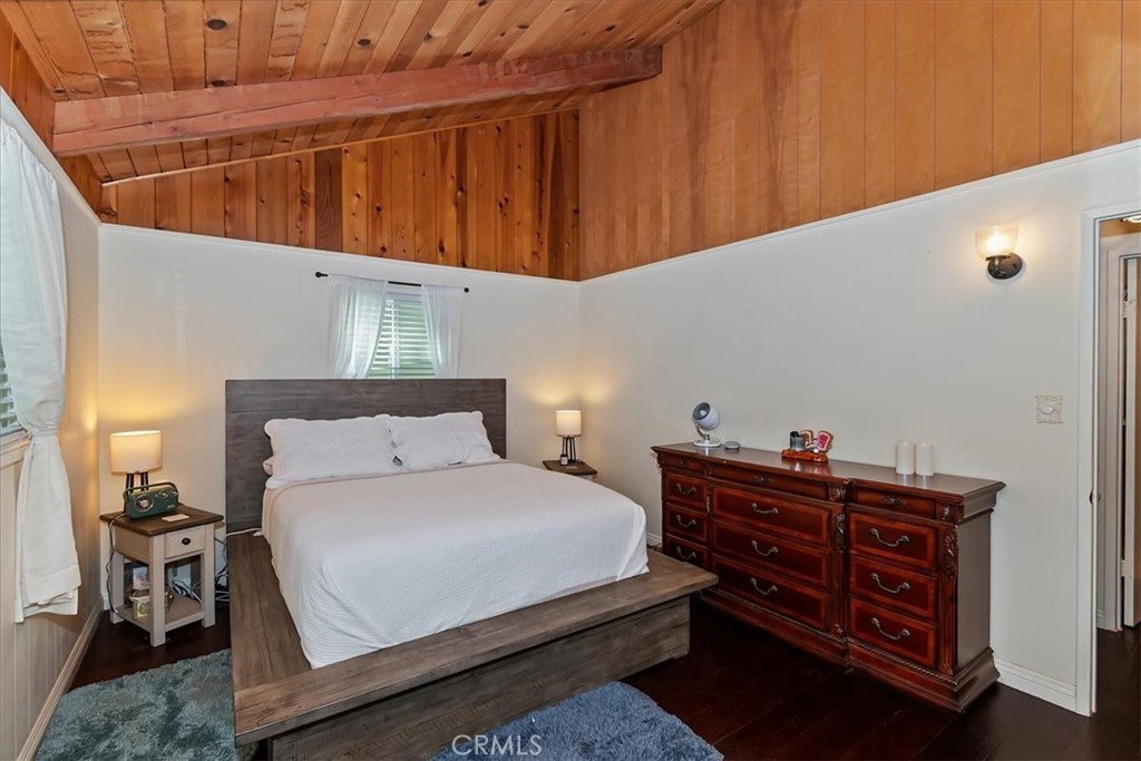 2452 Spring Property Photo 18