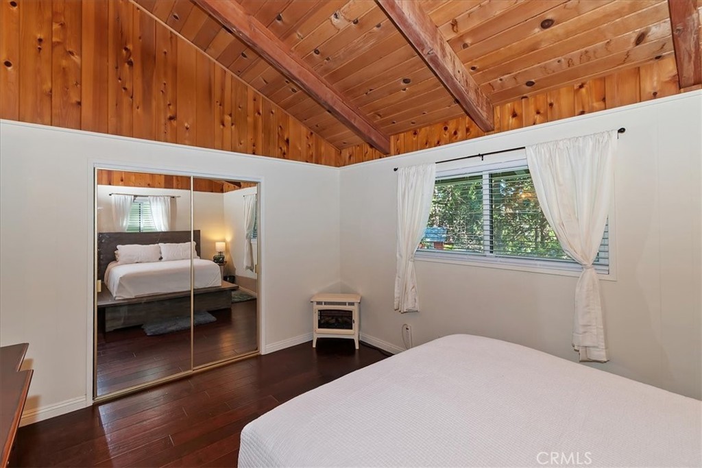 2452 Spring Property Photo 19