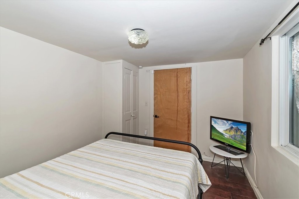 2452 Spring Property Photo 24