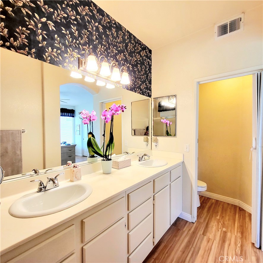 1725 Fairway Oaks Property Photo 22