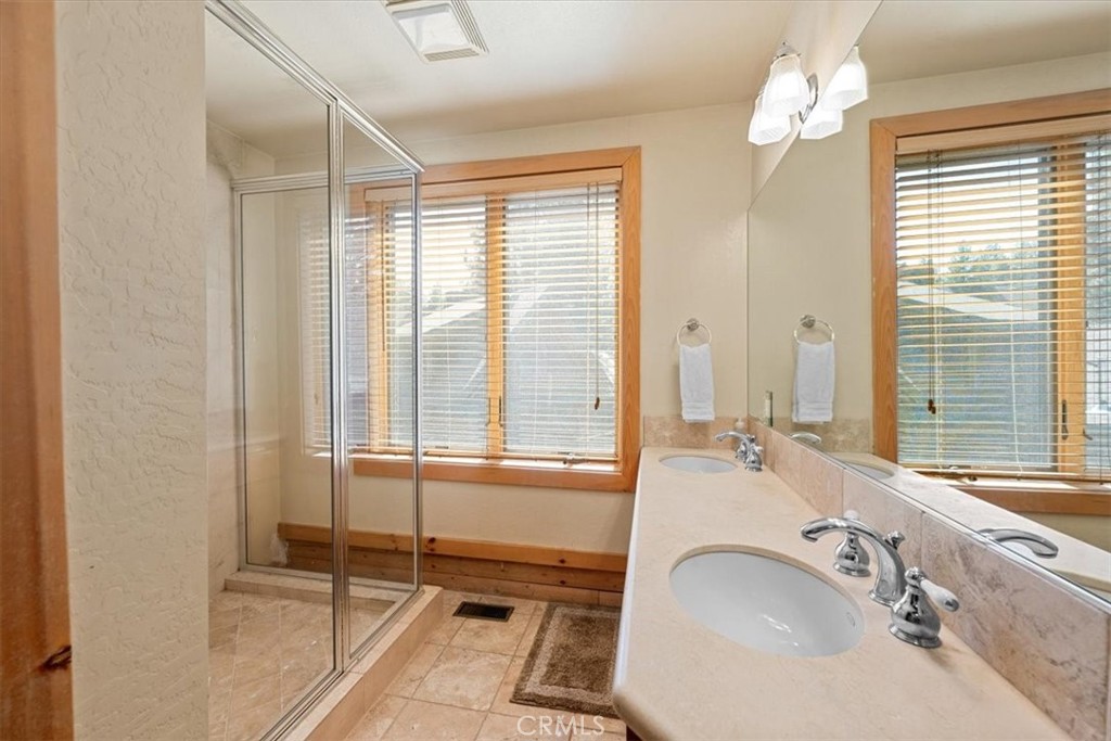 42133 Brownie Property Photo 44
