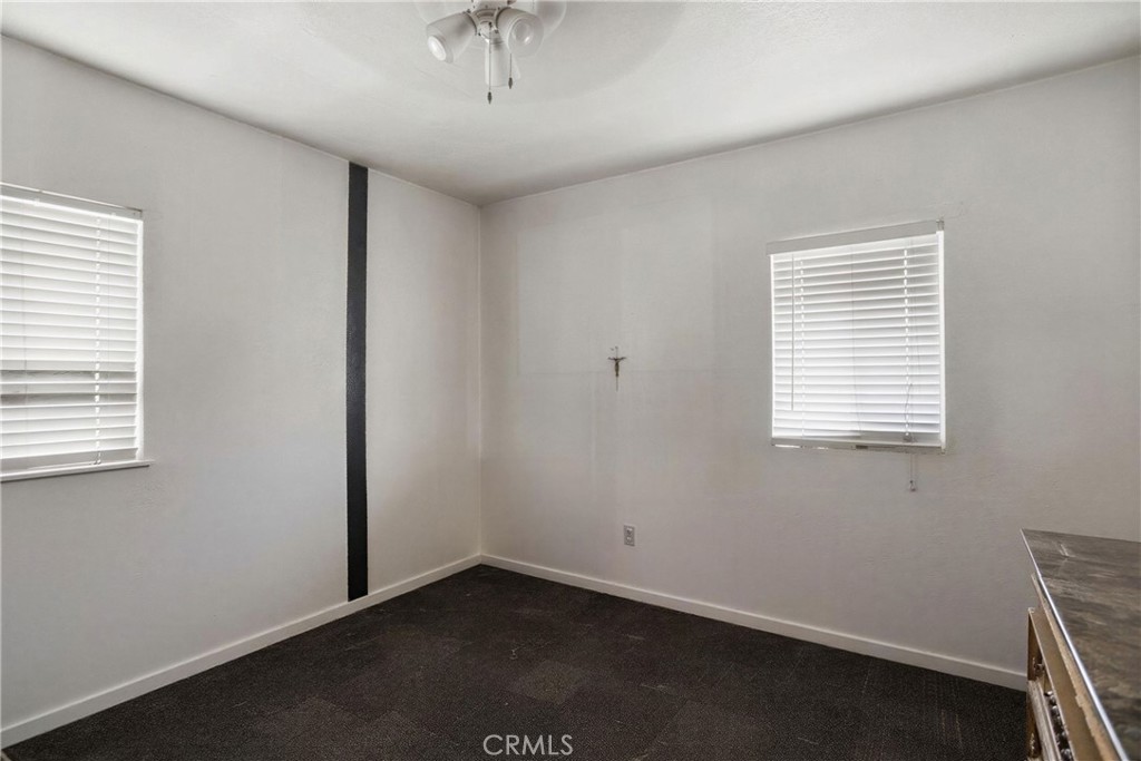 7916 S Central Property Photo 25