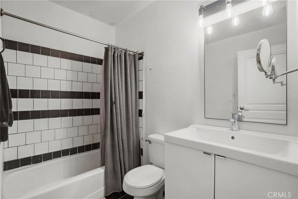7916 S Central Property Photo 29