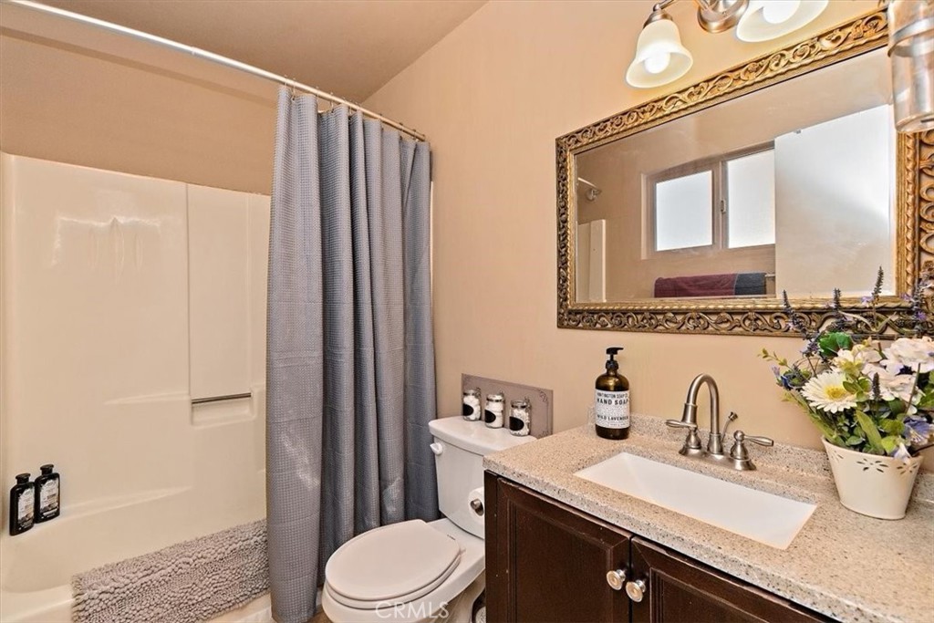 861 Kern Avenue Property Photo 11