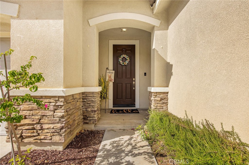 26130 Plumcot Drive Property Photo 6