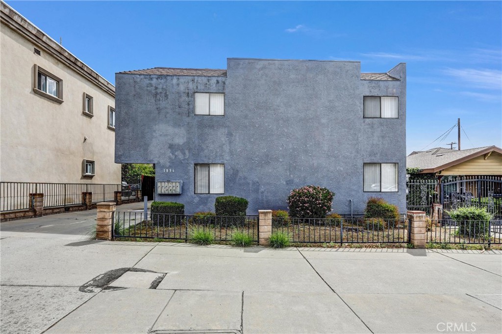 1836 N Allen Property Photo 1