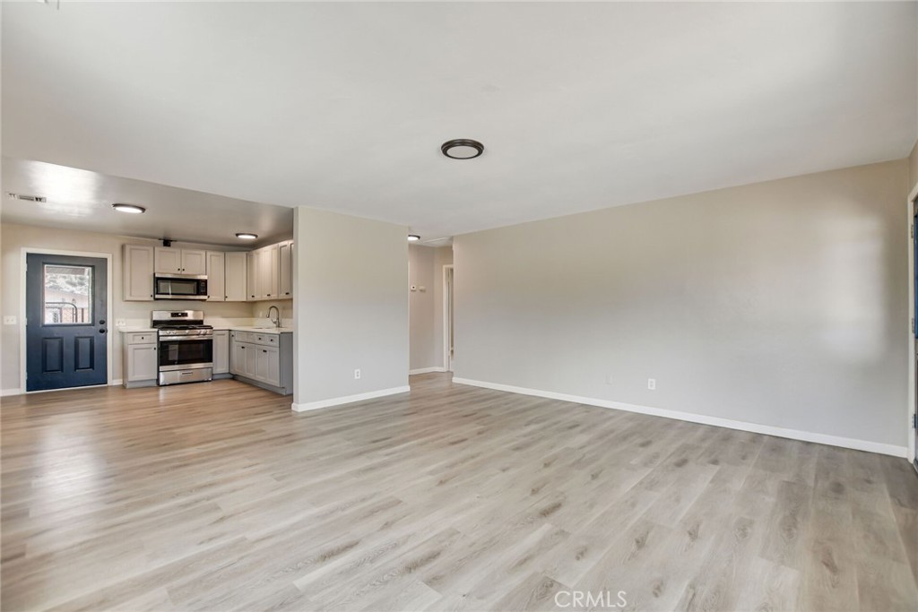 582 Wesley Property Photo 14