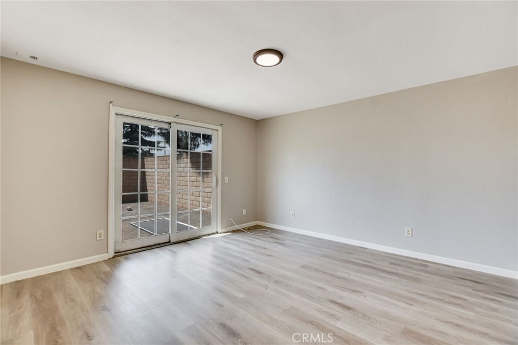 582 Wesley Property Photo 22