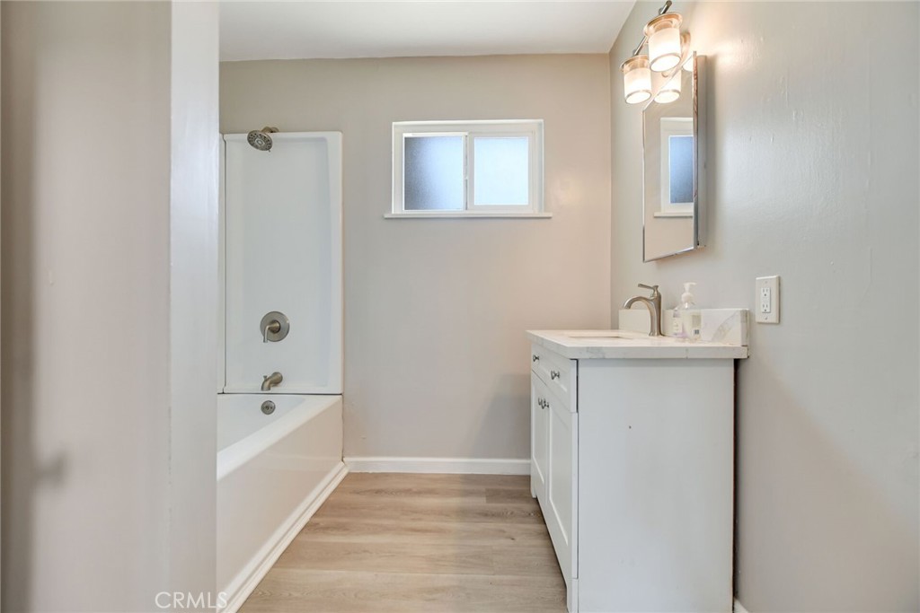 582 Wesley Property Photo 24