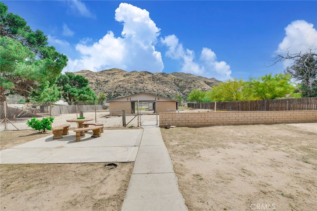 582 Wesley Property Photo 27