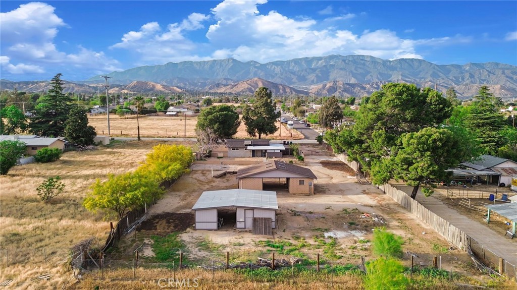582 Wesley Property Photo 40