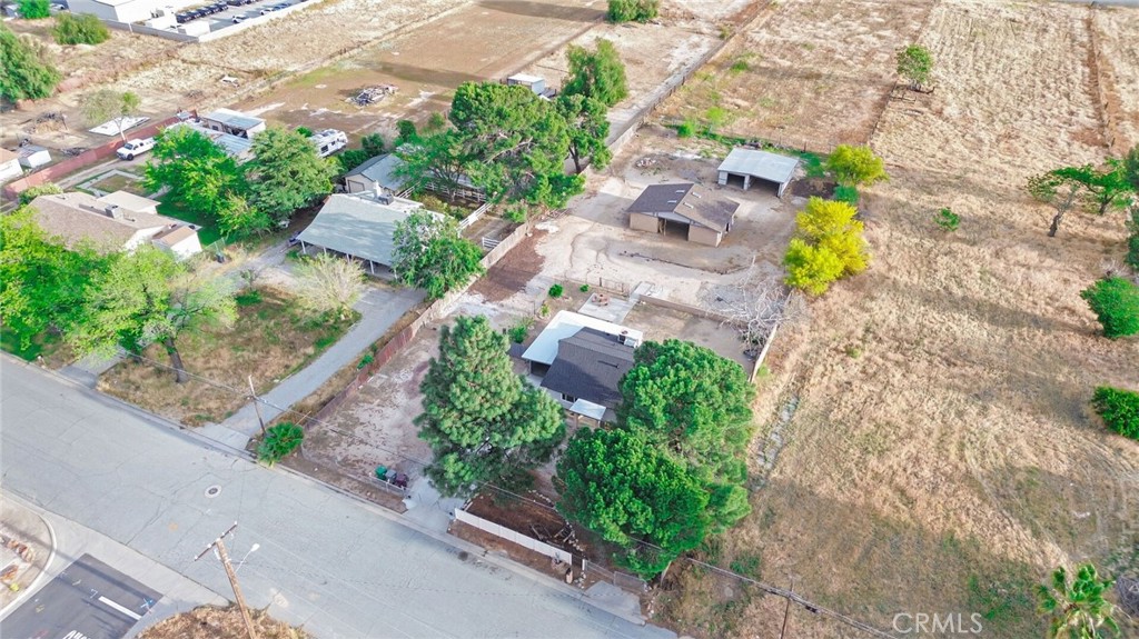582 Wesley Property Photo 47