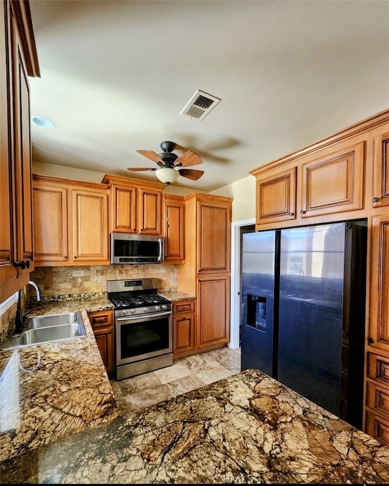 79338 Cool Reflection Property Photo 8