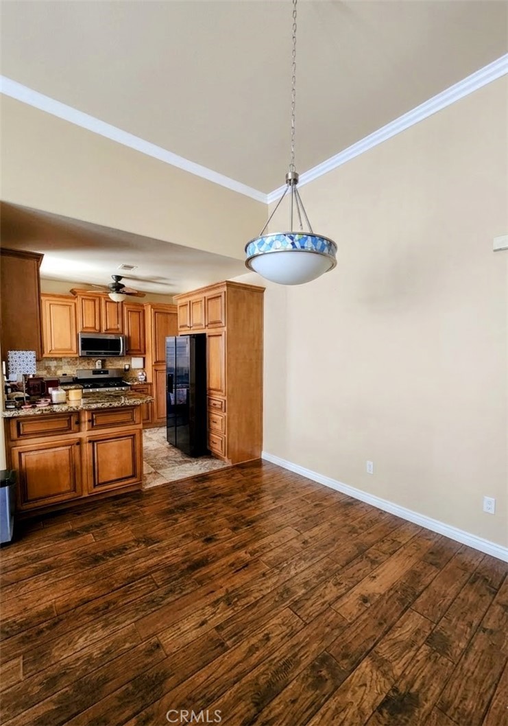 79338 Cool Reflection Property Photo 10