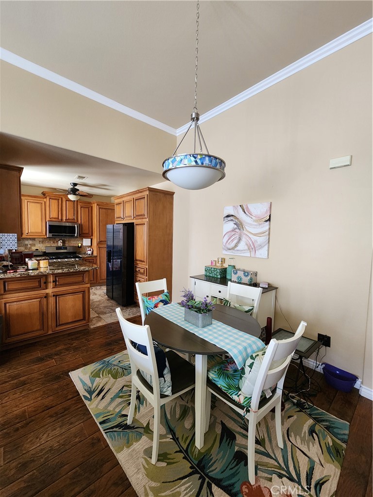79338 Cool Reflection Property Photo 11