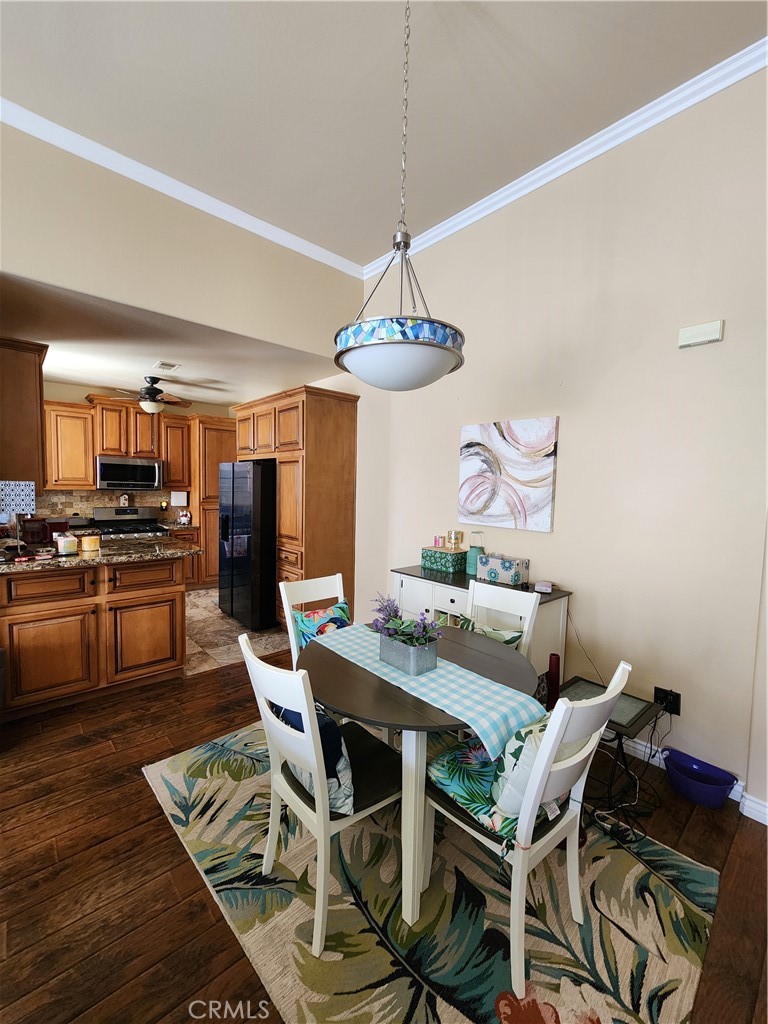 79338 Cool Reflection Property Photo 11