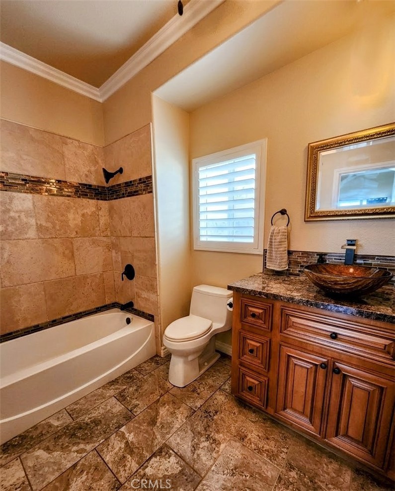 79338 Cool Reflection Property Photo 16