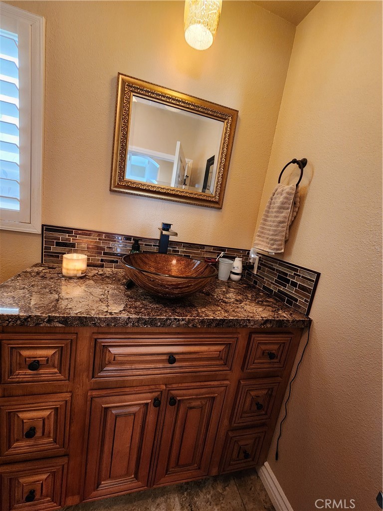 79338 Cool Reflection Property Photo 18