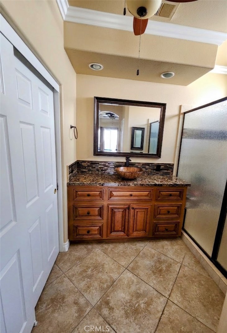 79338 Cool Reflection Property Photo 29