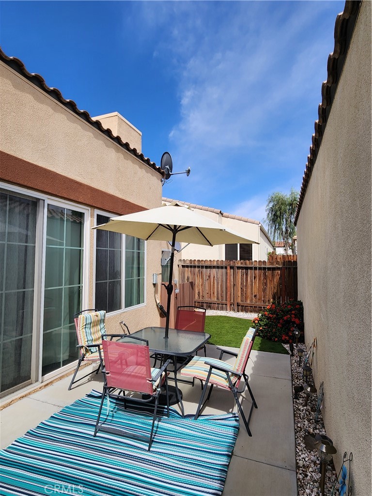 79338 Cool Reflection Property Photo 35