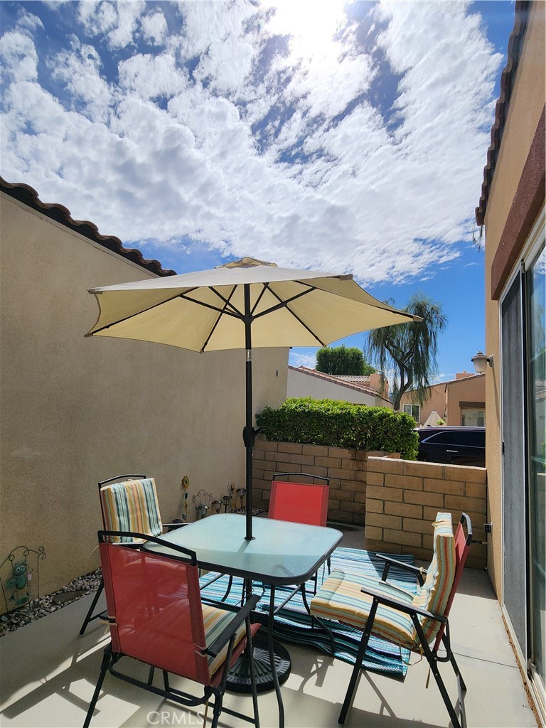 79338 Cool Reflection Property Photo 37