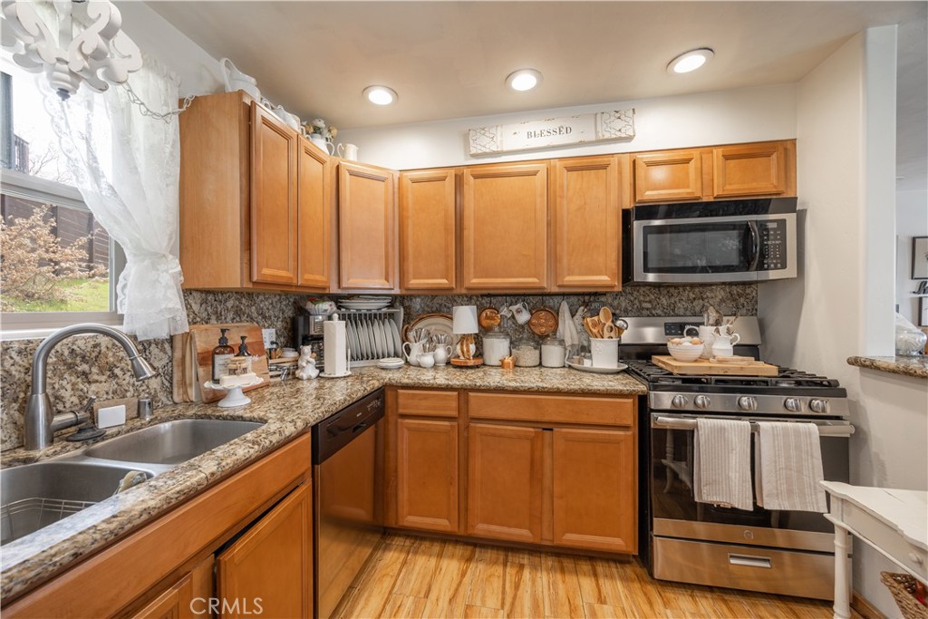 43315 Shasta Road Property Photo 14