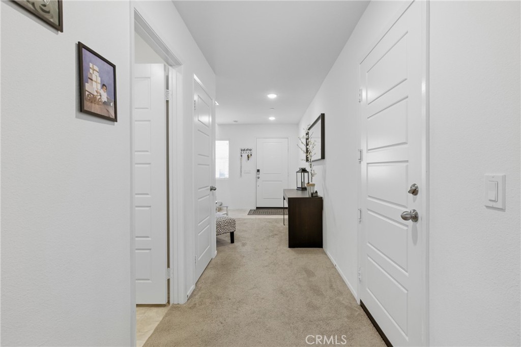 32894 Crown Point Property Photo 5
