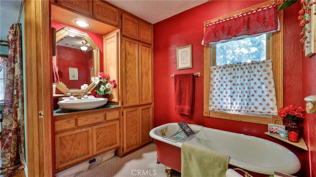 24083 Cresta Drive Property Photo 35