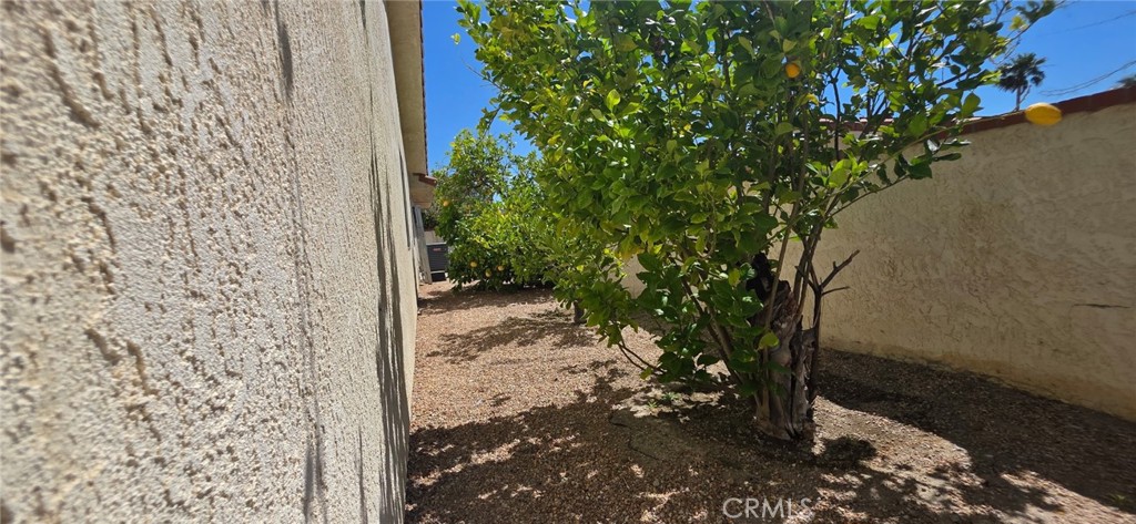 9839 9839 Warwick Dr Property Photo 5