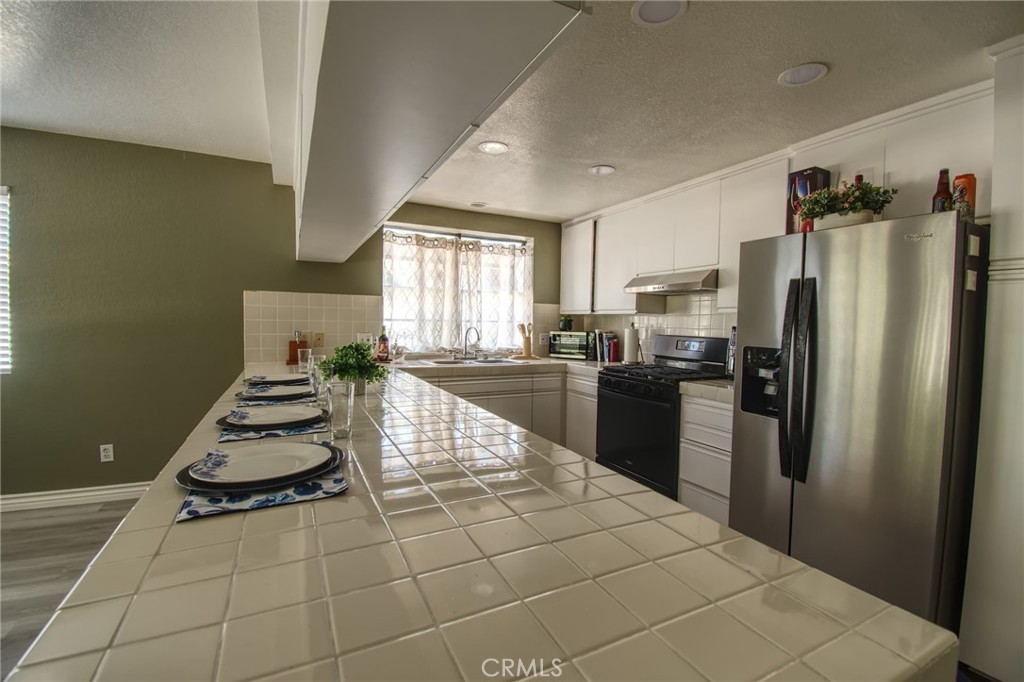 9839 9839 Warwick Dr Property Photo 11