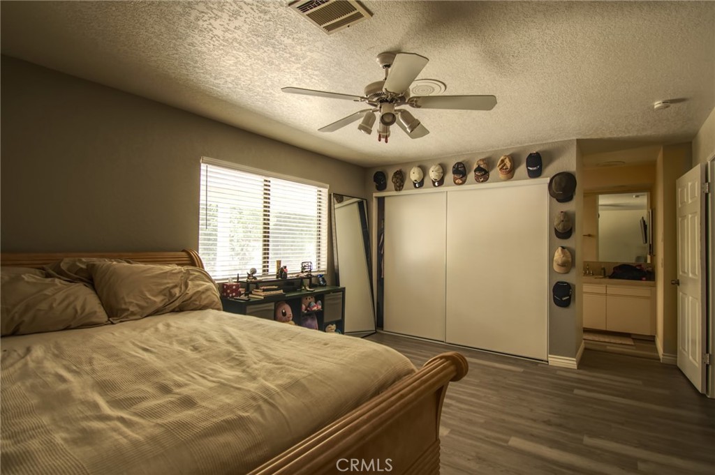 9839 9839 Warwick Dr Property Photo 13
