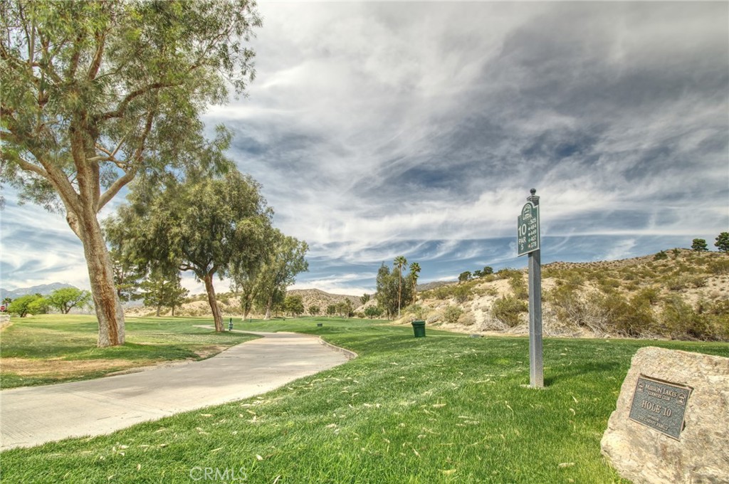 9839 9839 Warwick Dr Property Photo 27