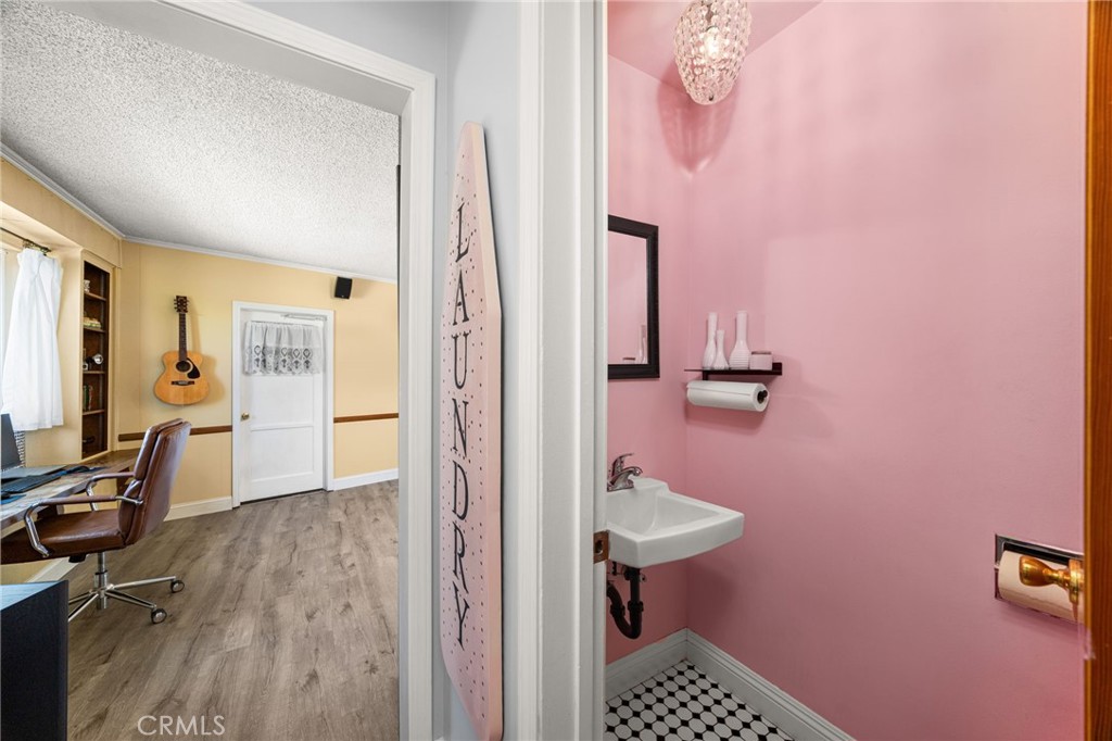 527 Nottingham Drive Property Photo 10